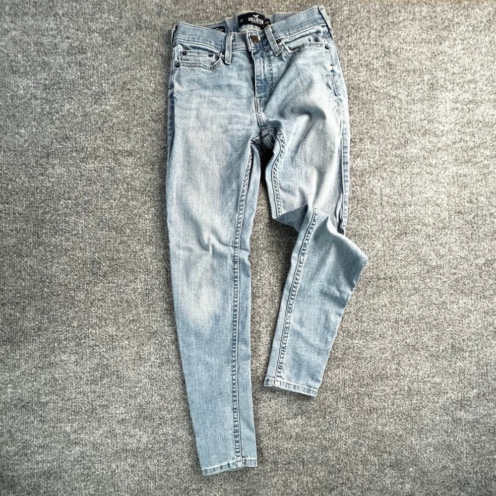 Hollister Women’s Size 3 Super Skinny Advanced Stretch Light Wash Jeans